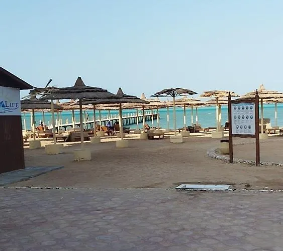 Royal Aparthotel 3*